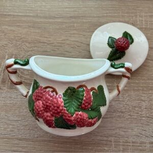 Vintage Atlantic Mold Sugar Bowl and Lid with Raspberries Design 🍓✨🍓✨🍓